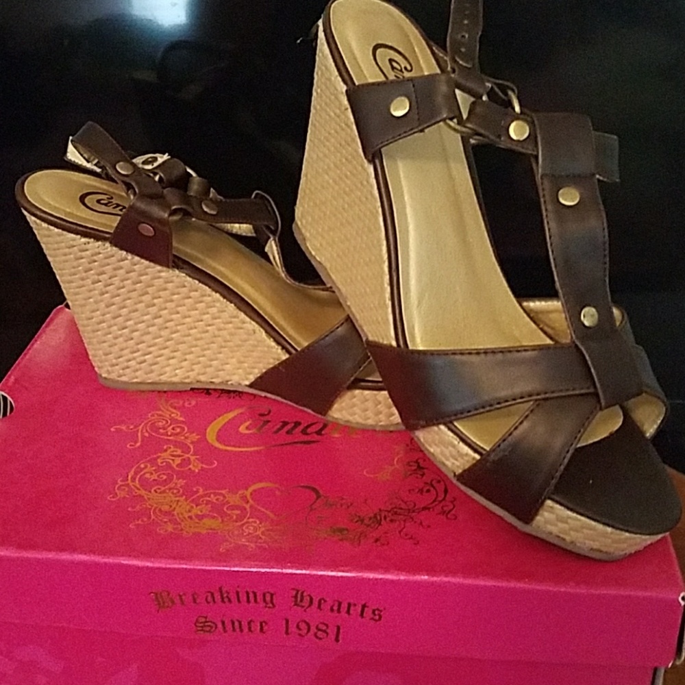 Candies Sandals, size 8